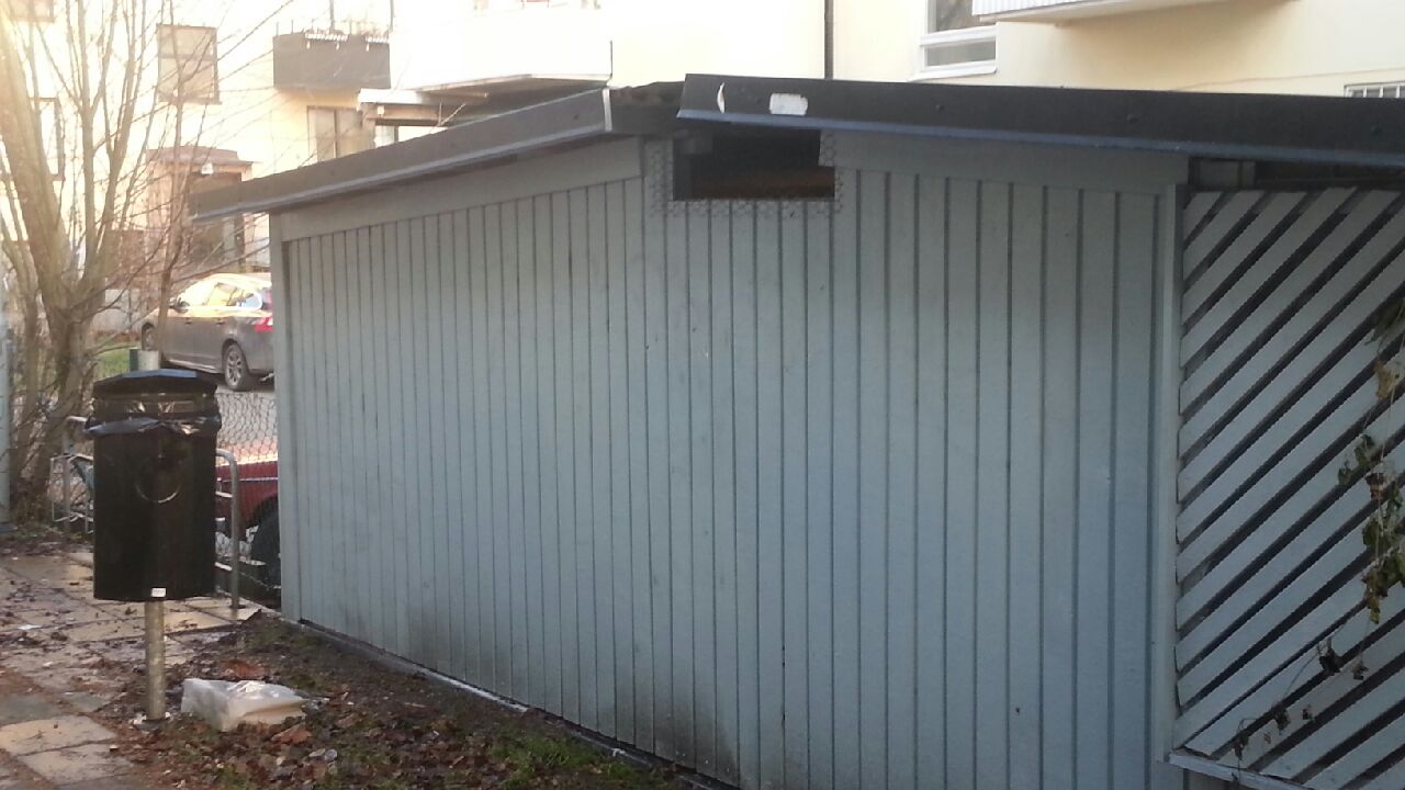 Sanerad servicebyggnad efter klottersanering
